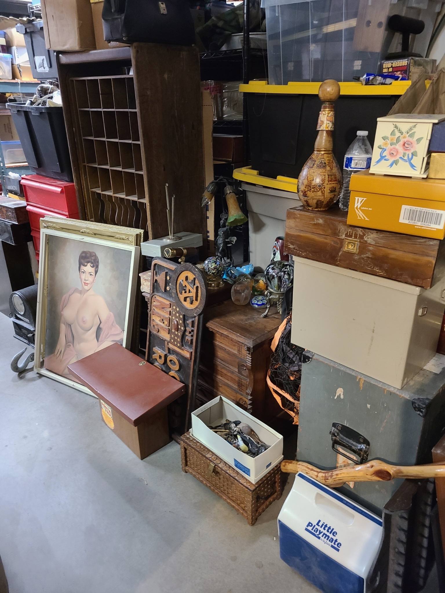 Vintage collectibles estate lot antique items Las Vegas - sell estate collection Las Vegas